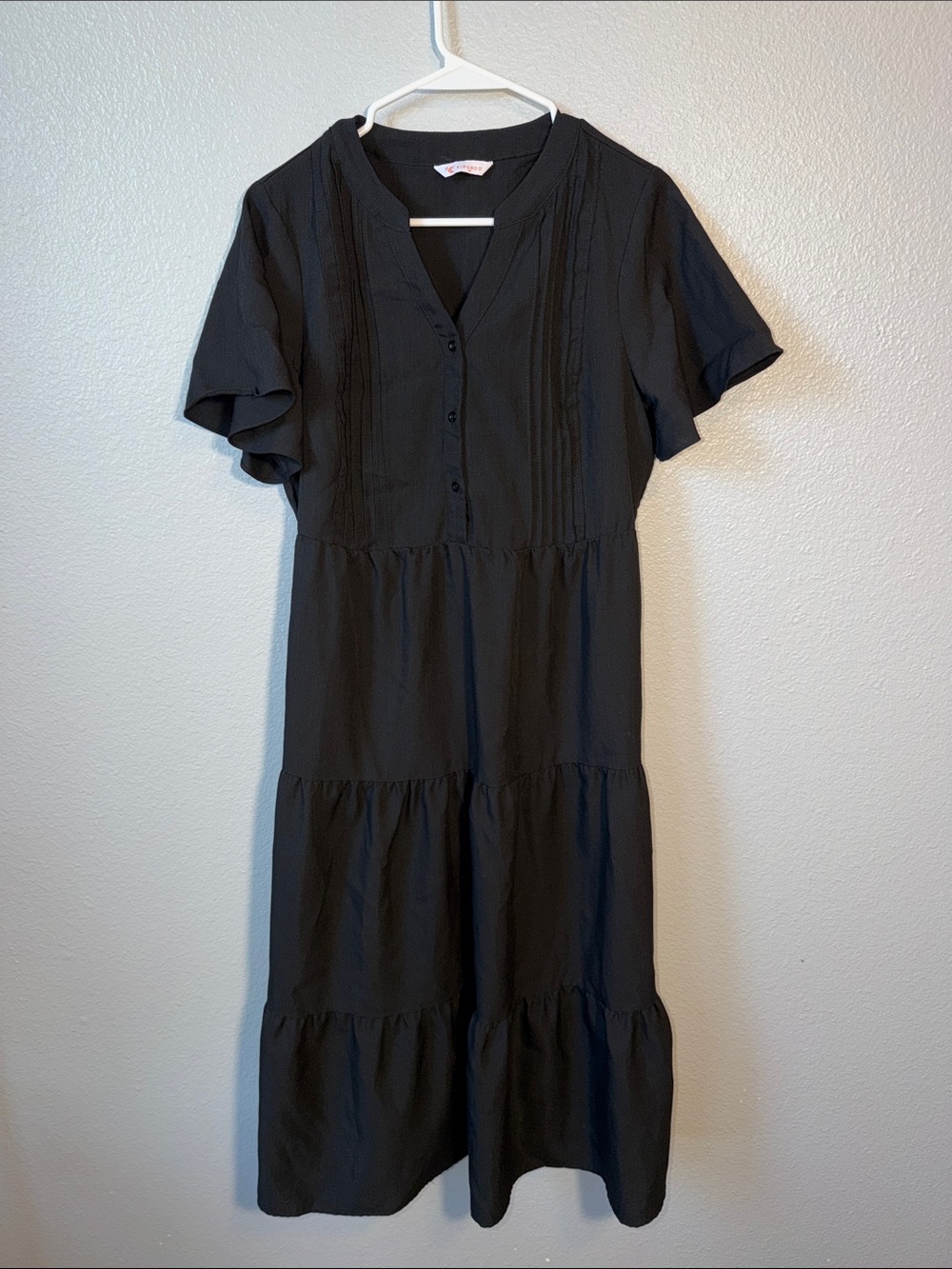 Black Tiered Short-Sleeve Maxi  Dress - Classic Everyday Style